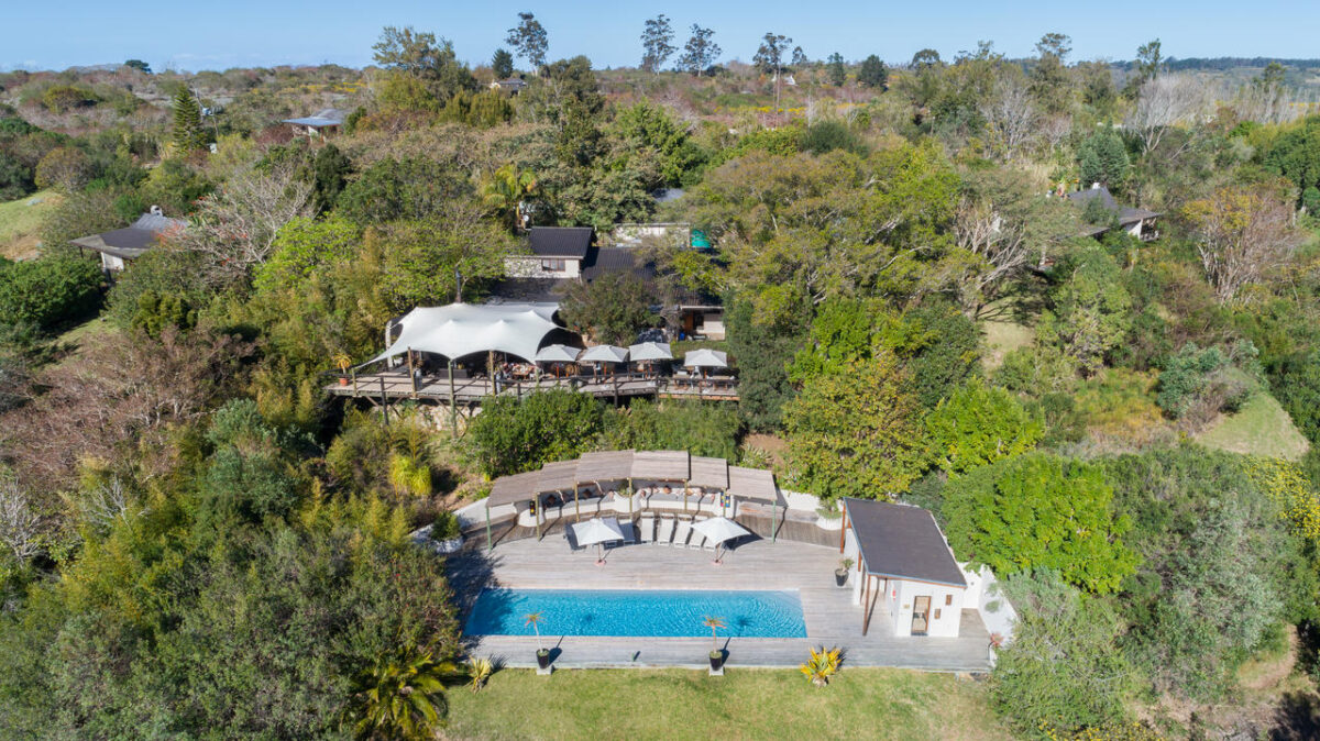 Aerial view of Hog Hollow Country Lodge