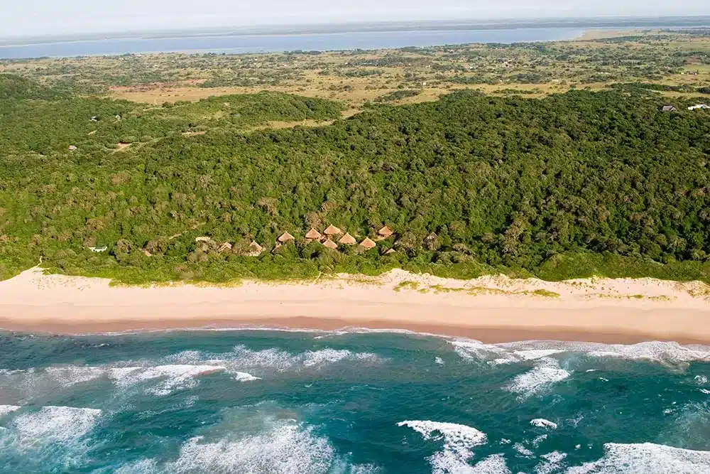 Thonga Beach Lodge - community tourism through ownership